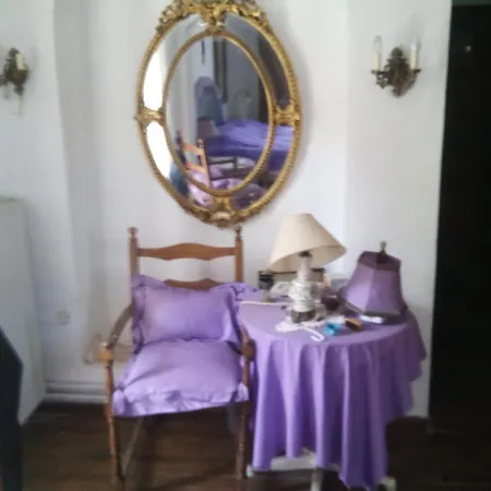 Alexander's Maisonette Lodge *